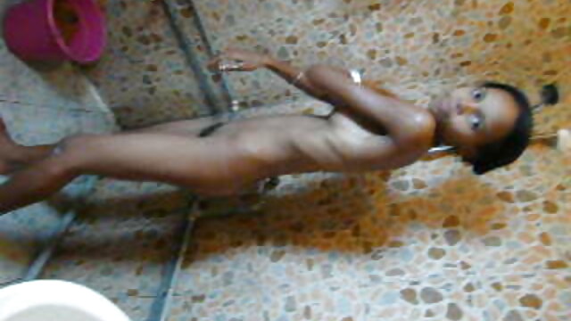 ચટાકેદાર જાપાનીઝ બ્રાઉન હેડ કાઓરી મનાકા તેના કૂચને સઘન રીતે આંગળીઓ મારવાડી સેક્સ કરવામાં આનંદ કરે છે