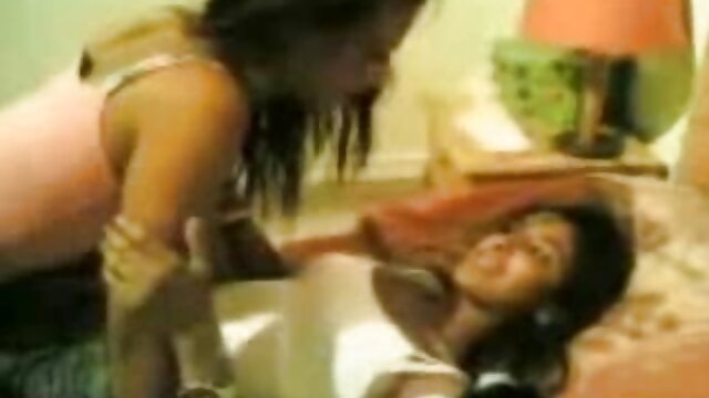અદભૂત શ્યામા છોકરી કેસી સ્ટાર બંને છિદ્રો ડ્રિલ કરવાને પાત્ર છે સેક્સી બીએફ વિડીયો